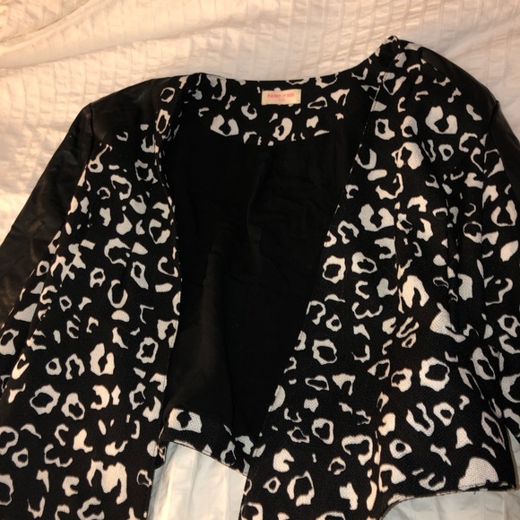 Paint it red patterned crop blazer - Picture 4 of 4